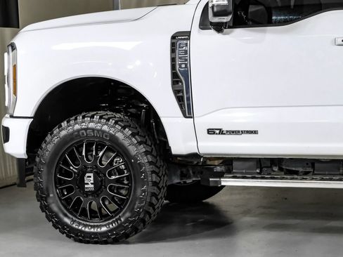Used 2026 Ford F350 Lariat AWD/4WD image 13