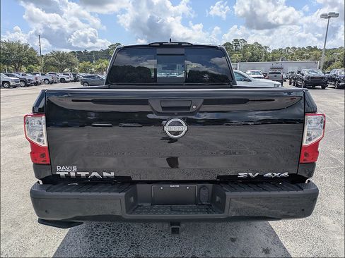 Used 2024 Nissan Titan SV w/ Accessory Utility Package AWD/4WD image 7