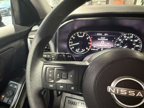 Used 2024 Nissan Rogue SV image 12