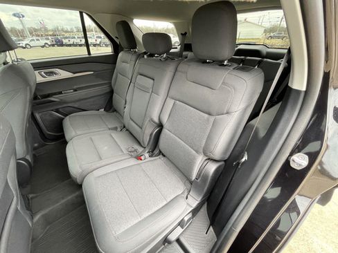 Used 2025 Ford Explorer Active image 34
