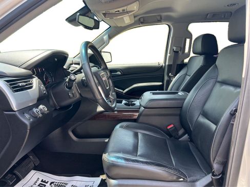 Used 2017 GMC Yukon SLT AWD/4WD image 10