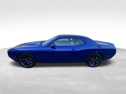 Used 2021 Dodge Challenger SXT w/ Blacktop Package image 5