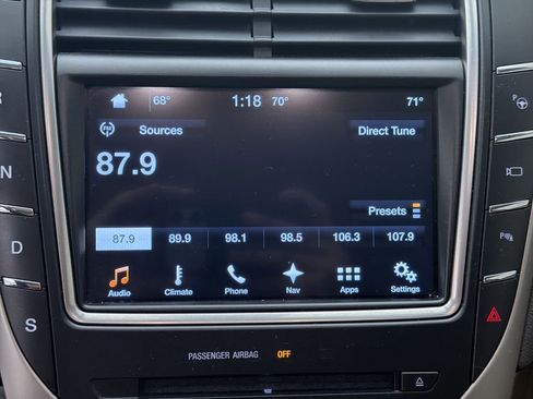 Used 2016 Lincoln MKX Reserve w/ Technology Package image 17