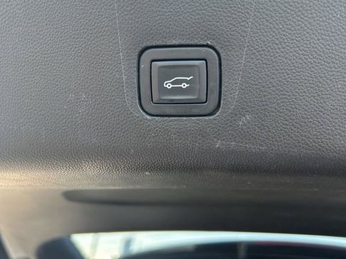 Used 2019 Chevrolet Traverse LT AWD/4WD image 15