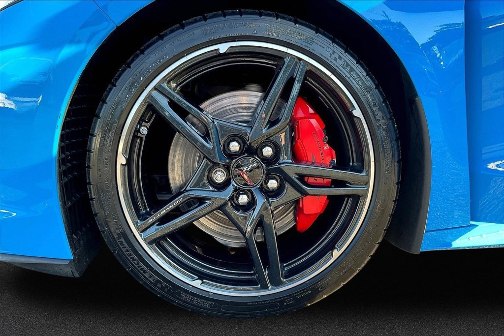 Used 2021 Chevrolet Corvette Stingray Premium Conv w/ Z51 Performance Package RWD image 29
