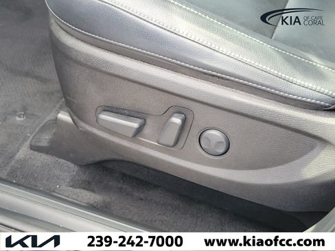 Certified 2024 Kia Telluride EX w/ EX Captain's Chair Package FWD image 23