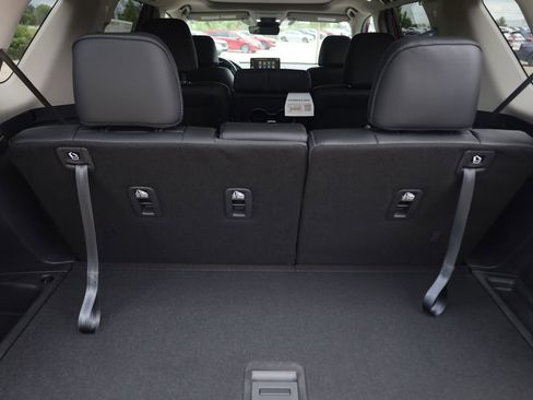 New 2025 Honda Pilot Touring image 36