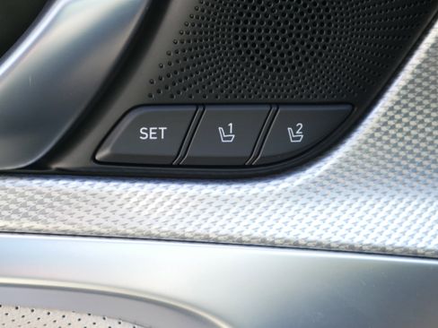 Used 2022 Genesis G70 3.3T image 25