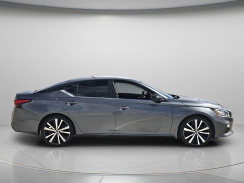 Used 2021 Nissan Altima 2.5 SR image 3