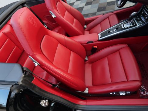 Used 2015 Porsche 911 Carrera 4S image 36