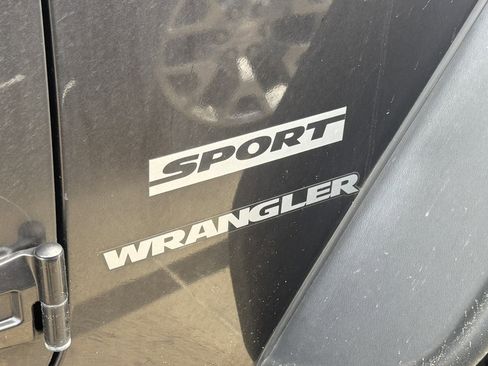Used 2014 Jeep Wrangler Sport w/ Quick Order Package 24S AWD/4WD image 15