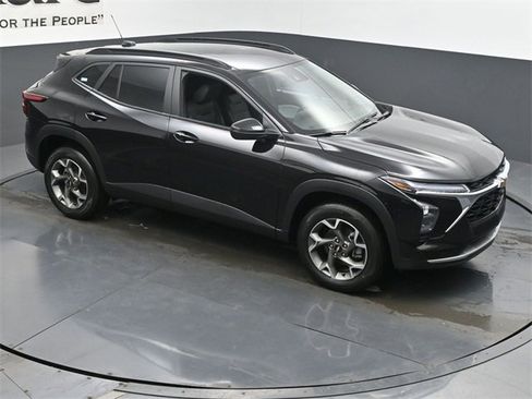 New 2026 Chevrolet Trax LT image 16