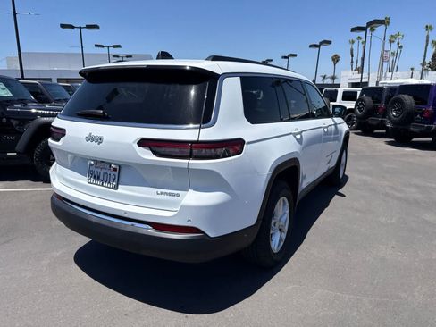 Used 2025 Jeep Grand Cherokee L Laredo RWD image 12