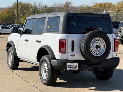 New 2025 Ford Bronco image 30