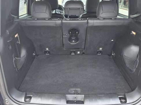 Used 2016 Jeep Renegade Limited AWD/4WD image 10