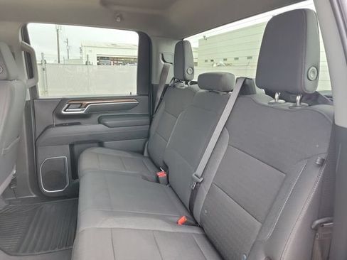 Used 2025 Chevrolet Silverado 2500 LT w/ Convenience Package AWD/4WD image 11