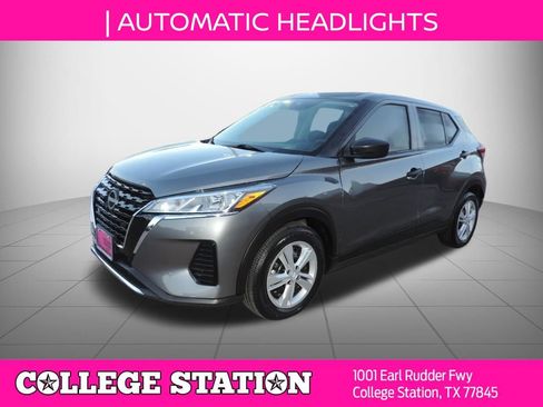 Used 2025 Nissan Kicks Play S FWD image 8