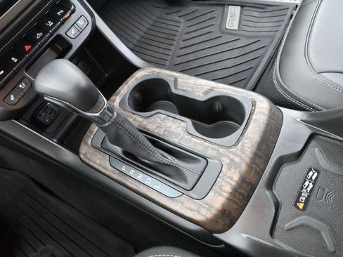 Used 2022 GMC Canyon Denali image 27