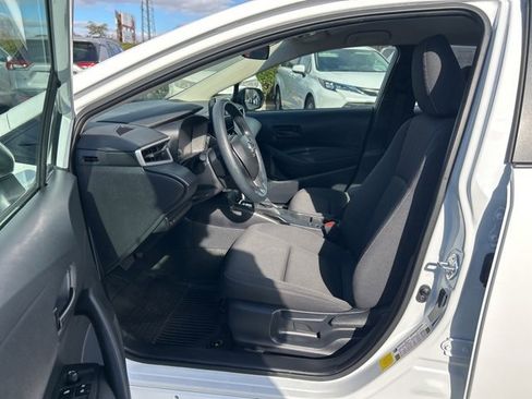 Used 2025 Toyota Corolla LE image 13