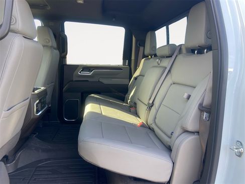 New 2026 GMC Sierra 2500 SLT w/ SLT Premium Package image 13