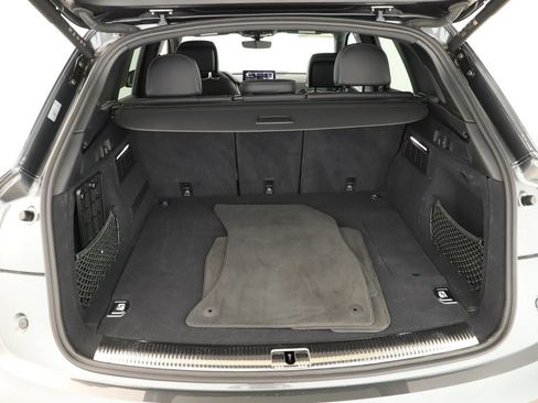 Used 2025 Audi Q5 e Premium Plus w/ Premium Plus Package image 29