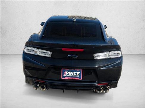 Used 2018 Chevrolet Camaro LT image 6
