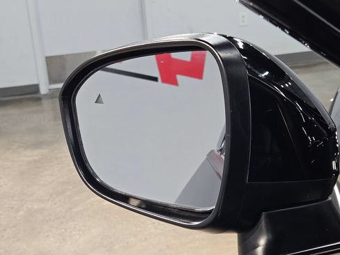 Used 2022 Nissan Rogue Platinum w/ Head-Up Display Package FWD image 22