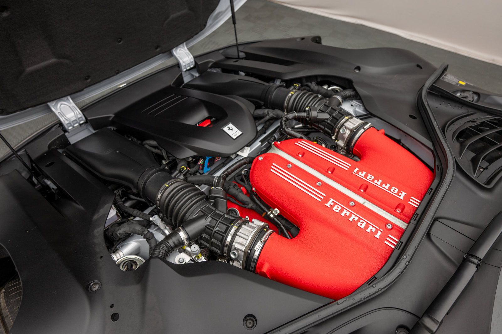 Used 2025 Ferrari 12Cilindri RWD image 40