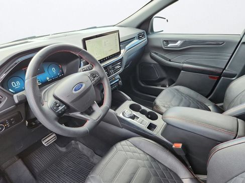 Used 2023 Ford Escape ST-Line Elite w/ Premium Technology Package AWD/4WD image 11