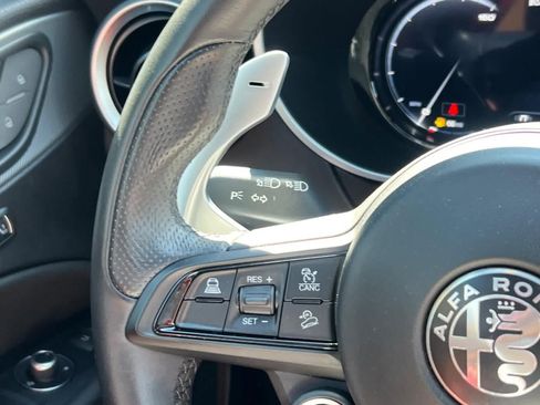 Used 2024 Alfa Romeo Stelvio Veloce AWD/4WD image 19