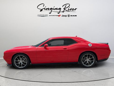 Used 2023 Dodge Challenger GT RWD image 4