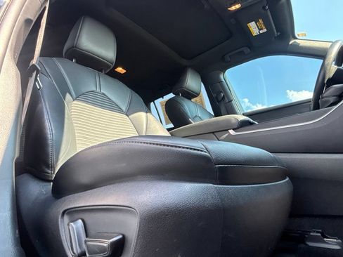 Used 2024 Toyota Highlander XSE FWD image 29