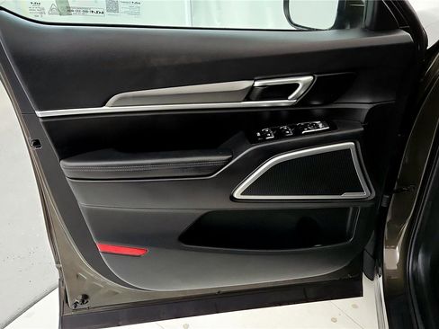 Used 2022 Kia Telluride S image 22