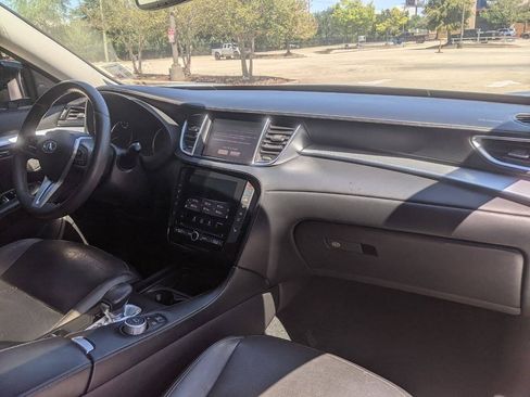 Used 2019 INFINITI QX50 Essential w/ Premium Heat Package FWD image 24