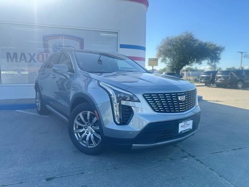 Used 2023 Cadillac XT4 Premium Luxury AWD/4WD image 17