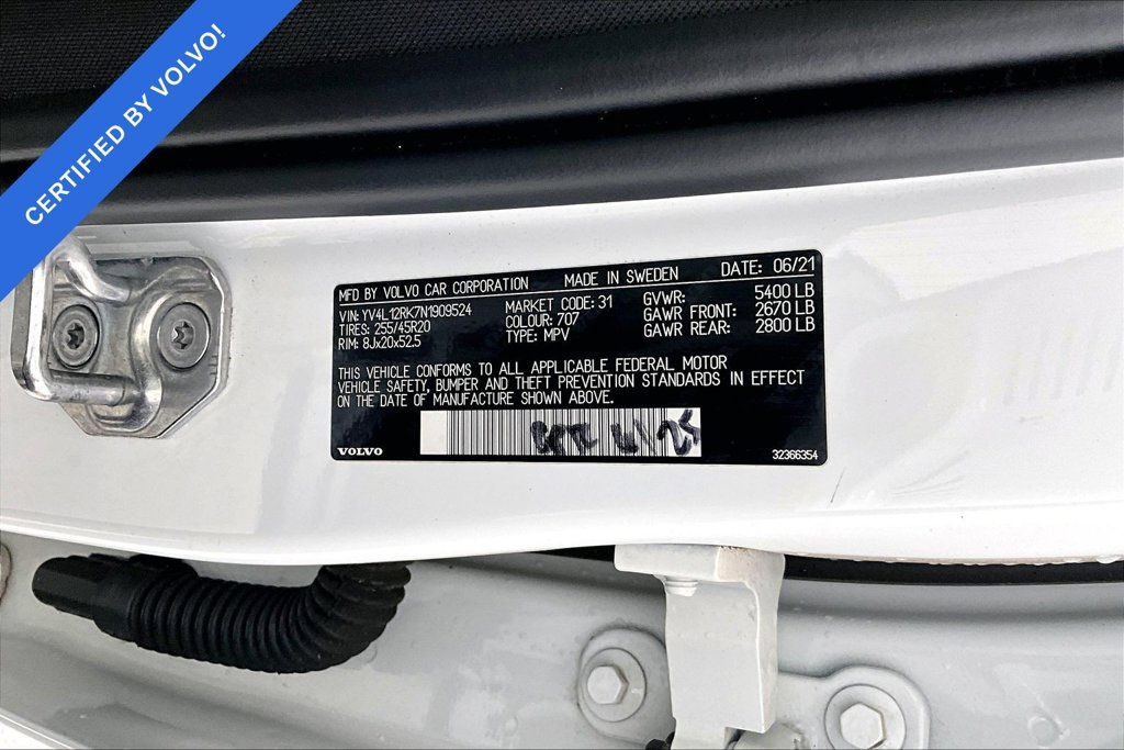 Used 2022 Volvo XC60 B5 Momentum w/ Climate Package AWD/4WD image 38