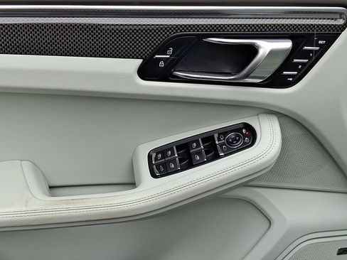 Certified 2021 Porsche Macan Turbo AWD/4WD image 16