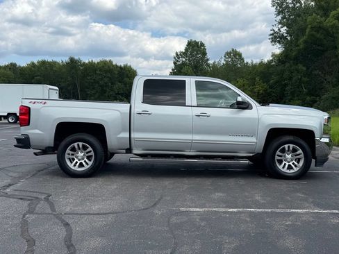 Used 2017 Chevrolet Silverado 1500 LT w/ All Star Edition AWD/4WD image 7