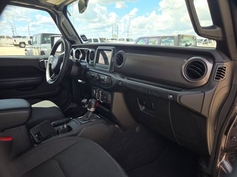 Used 2023 Jeep Wrangler Unlimited Sport AWD/4WD image 23