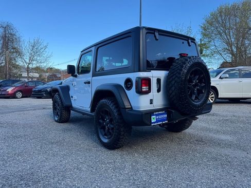Used 2022 Jeep Wrangler Willys AWD/4WD image 3