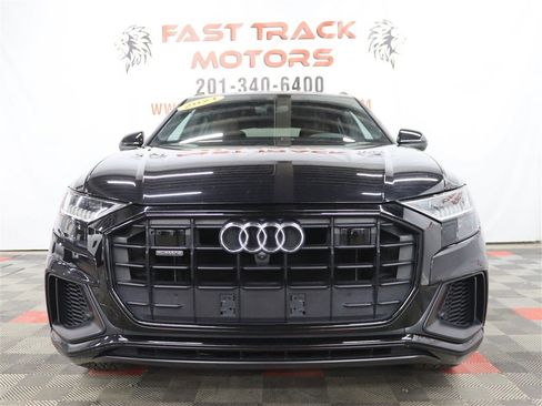 Used 2021 Audi Q8 Premium Plus w/ Premium Plus Package image 2