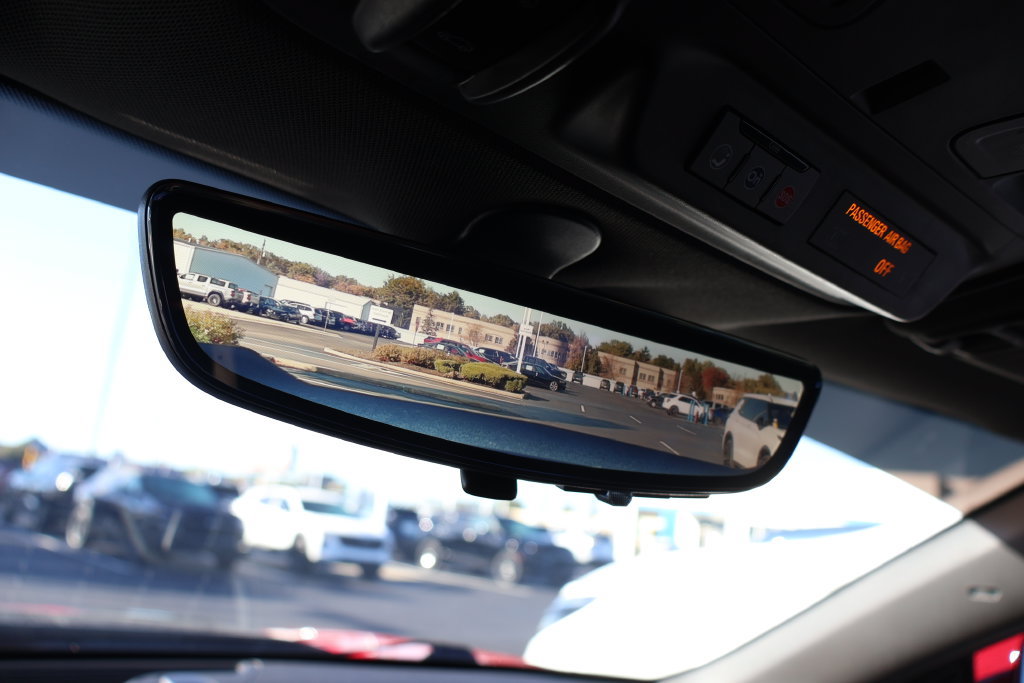 Used 2020 Chevrolet Camaro ZL1 RWD image 22