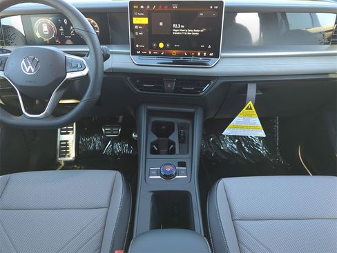 New 2026 Volkswagen Tiguan SE R-Line image 27