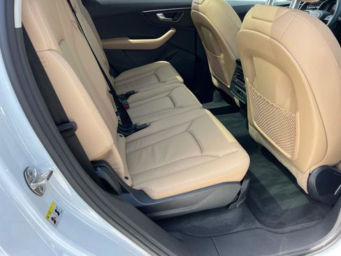 Certified 2025 Audi Q7 3.0T Premium w/ Convenience Package image 15