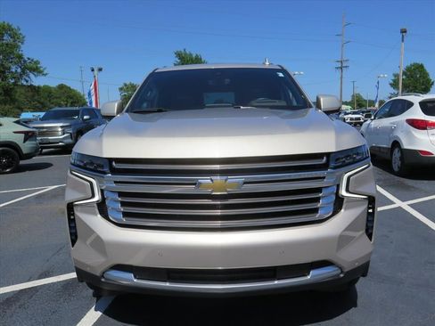 Used 2021 Chevrolet Tahoe High Country w/ Premium Package AWD/4WD image 9