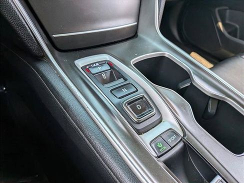Used 2020 Honda Accord Touring image 17