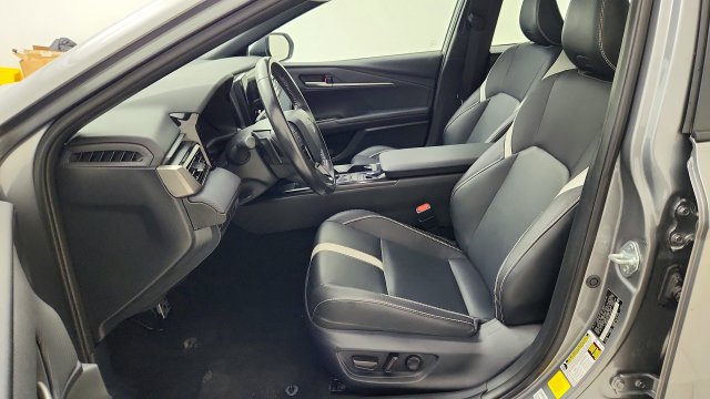 Used 2025 Toyota Camry SE FWD image 10