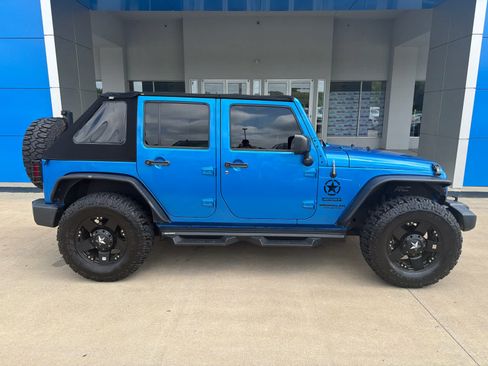 Used 2015 Jeep Wrangler Unlimited Sport w/ Quick Order Package 24S AWD/4WD image 8