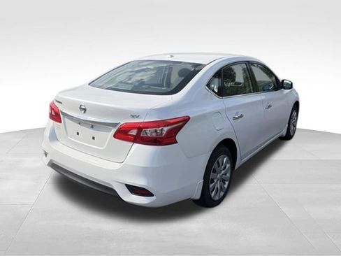 Used 2017 Nissan Sentra SV FWD image 3