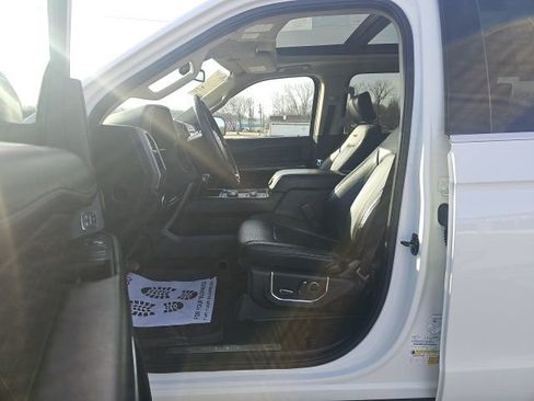 Used 2021 Ford Expedition Platinum image 21